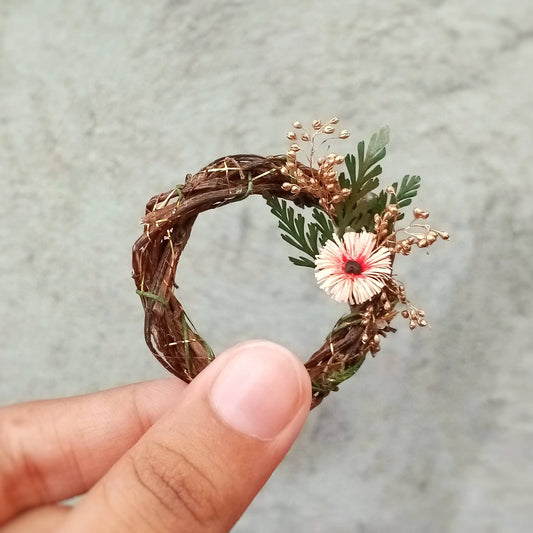 Miniature Grapevine Wreath – Dollhouse Door Hanging | Tiny Floral Christmas Decoration | Handmade Cottagecore Accent